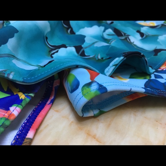 Swimwear Lotus Leaf One Pieces Swimsuit - Picture 7 of 7